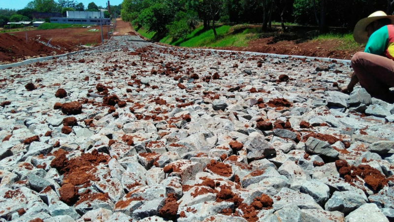 Concluindo a  1º fase das obras, Prefeitura se prepara para pavimentar novos trechos